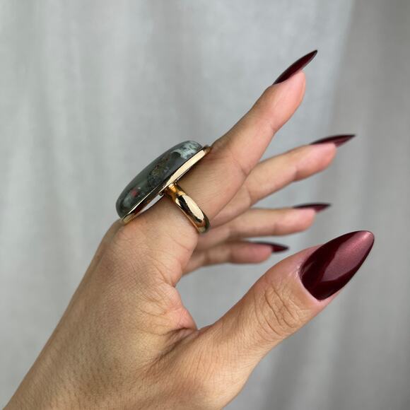 🚫SOLD🚫 NWOT Gold Tone Ring Red Green Bloodstone Oval Stone Size 6 - Picture 11 of 16